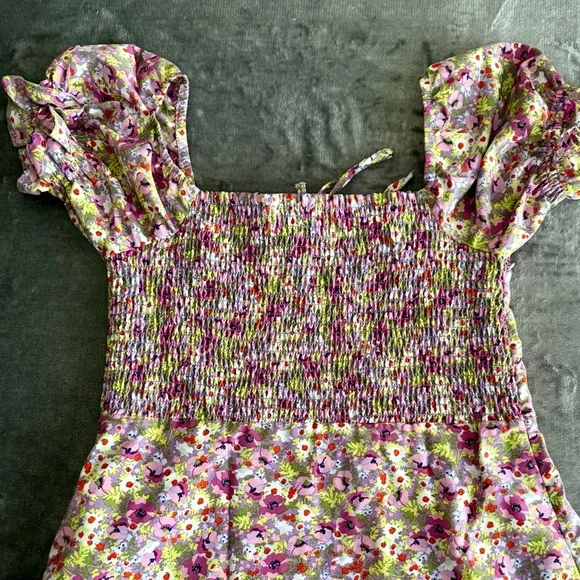 O.P.T One Pretty Time Go on A Date Floral Puff Sleeve Midi Dress L Smocked - Picture 10 of 14